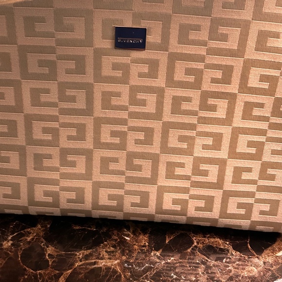 Sale! Rare Givenchy 4G Logo Monogram Beige Shoulder Bag - Picture 7 of 16